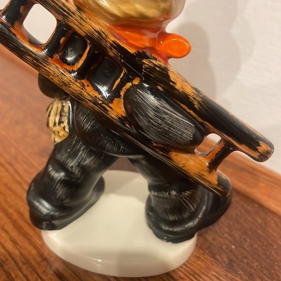 HUMMEL Goebel CHIMNEY SWEEP LADDER KF40 figurine vtg west Germany collectible - Picture 7 of 11